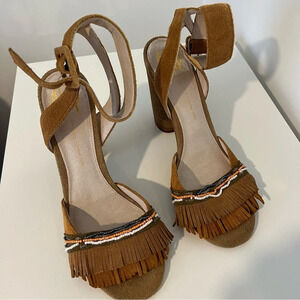 House of Harlow  1960 heels size 10